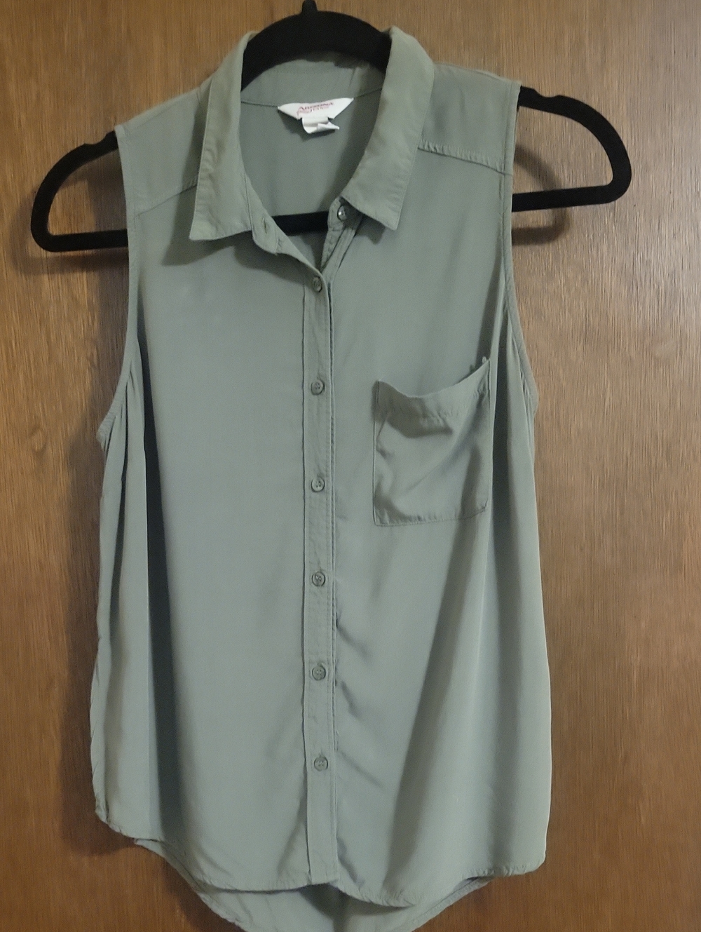 Arizona Jean Company Sage Green Sleeveless Button-Down Top